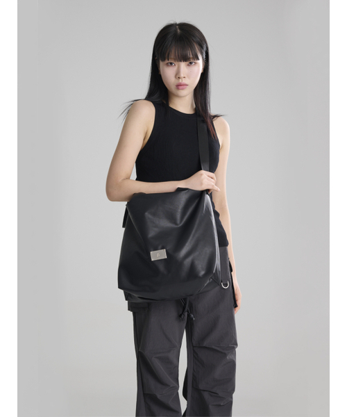 Salad bowls（サラダボール）の「LEATHER CITY CROSS BAG [BLACK]（メッセンジャーバッグ・レディース・ブラック・FREE）」の2枚目の写真
