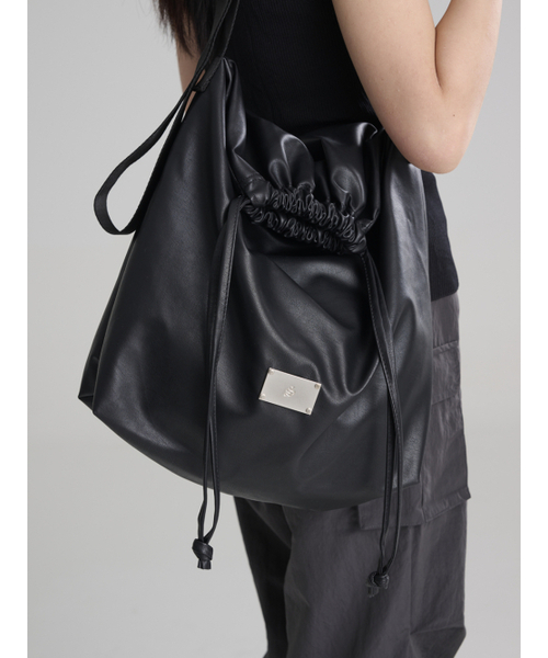 Salad bowls（サラダボール）の「LEATHER CITY CROSS BAG [BLACK]（メッセンジャーバッグ・レディース・ブラック・FREE）」の4枚目の写真
