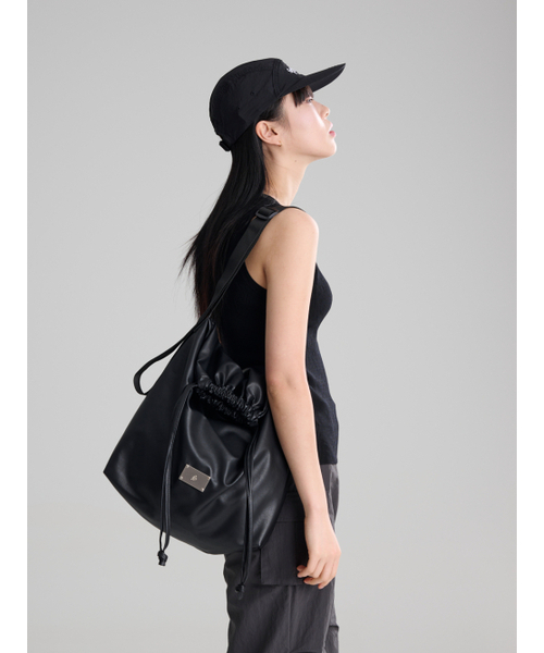 Salad bowls（サラダボール）の「LEATHER CITY CROSS BAG [BLACK]（メッセンジャーバッグ・レディース・ブラック・FREE）」の8枚目の写真