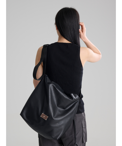Salad bowls（サラダボール）の「LEATHER CITY CROSS BAG [BLACK]（メッセンジャーバッグ・レディース・ブラック・FREE）」の12枚目の写真
