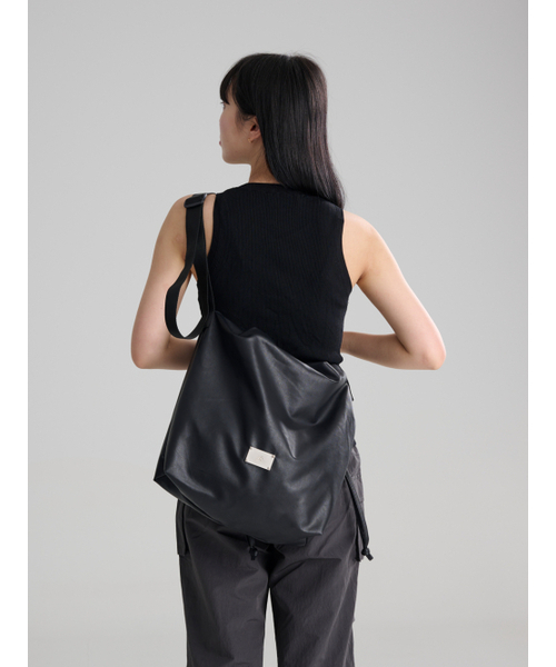 Salad bowls（サラダボール）の「LEATHER CITY CROSS BAG [BLACK]（メッセンジャーバッグ・レディース・ブラック・FREE）」の13枚目の写真
