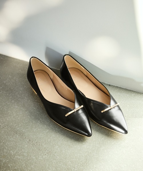 ROPE' PICNIC(ロペピクニック)の「メタルリボンVカットフラットパンプス(パンプス・レディース・ブラック/ベージュ系その他2/キナリ・23/24/23.5)」の1枚目の写真