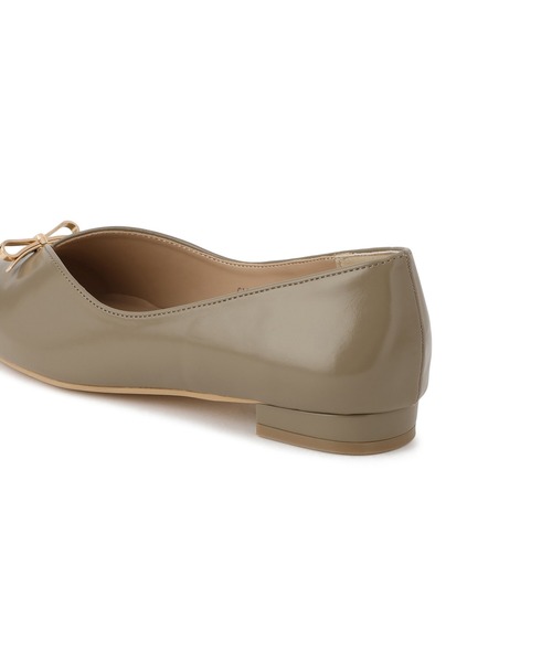 ROPE' PICNIC(ロペピクニック)の「メタルリボンVカットフラットパンプス(パンプス・レディース・ブラック/ベージュ系その他2/キナリ・23/24/23.5)」の13枚目の写真