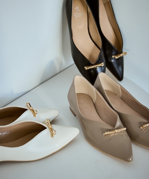 ROPE' PICNIC（ロペピクニック）の「メタルリボンＶカットフラットパンプス（パンプス・レディース・ブラック/ベージュ系その他2/キナリ・23/24/23.5）」の15枚目の写真