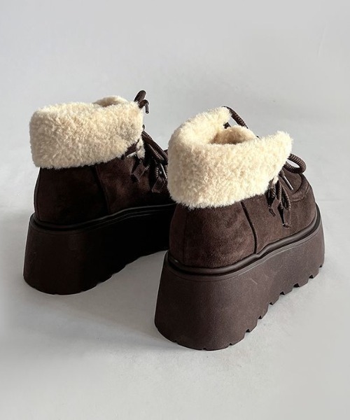 LAC-VERT（ラック・ヴェール）の「厚底ボアムートンブーツ（ブーツ・レディース・ベージュ/ブラウン・SMALL/MEDIUM/LARGE）」の5枚目の写真