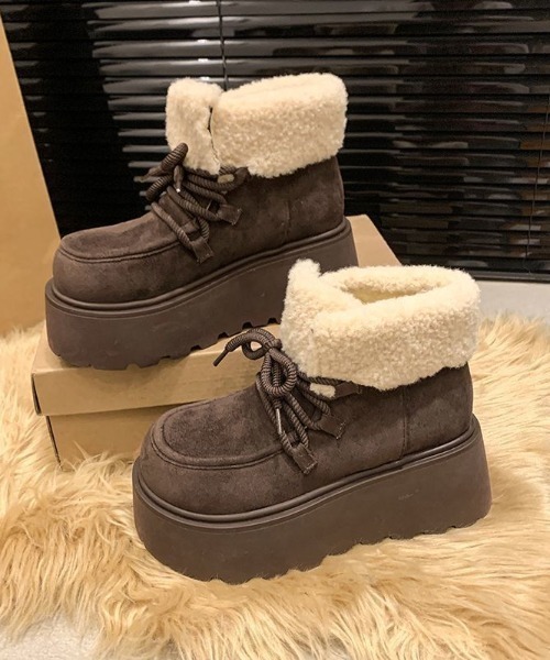 LAC-VERT（ラック・ヴェール）の「厚底ボアムートンブーツ（ブーツ・レディース・ベージュ/ブラウン・SMALL/MEDIUM/LARGE）」の3枚目の写真