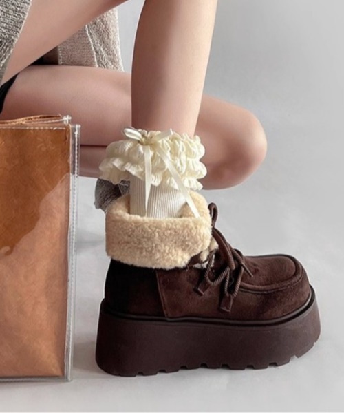 LAC-VERT（ラック・ヴェール）の「厚底ボアムートンブーツ（ブーツ・レディース・ベージュ/ブラウン・SMALL/MEDIUM/LARGE）」の4枚目の写真