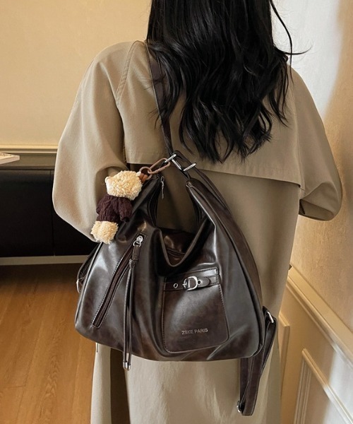 SHEPP(シープ)の「【3WAY/大容量!】フロントポケット フェイクレザーリュック ショルダートート(ショルダーバッグ・レディース・ブラウン/ブラック/ダークブラウン・F)」の7枚目の写真