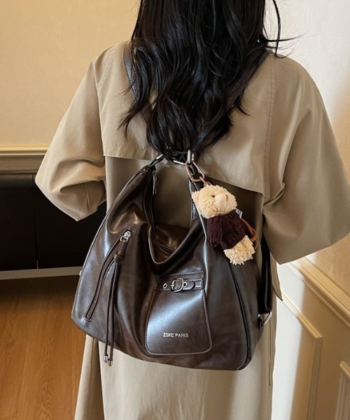 SHEPP(シープ)の「【3WAY/大容量!】フロントポケット フェイクレザーリュック ショルダートート(ショルダーバッグ・レディース・ブラウン/ブラック/ダークブラウン・F)」の9枚目の写真