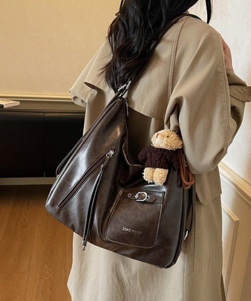 SHEPP(シープ)の「【3WAY/大容量!】フロントポケット フェイクレザーリュック ショルダートート(ショルダーバッグ・レディース・ブラウン/ブラック/ダークブラウン・F)」の8枚目の写真