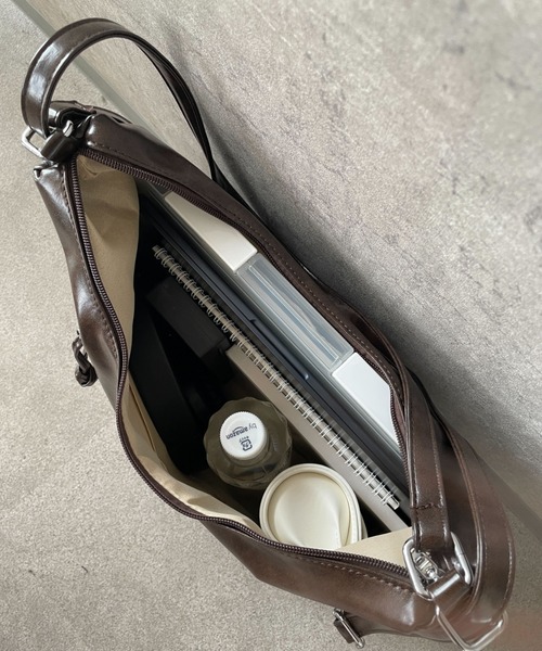 SHEPP(シープ)の「【3WAY/大容量!】フロントポケット フェイクレザーリュック ショルダートート(ショルダーバッグ・レディース・ブラウン/ブラック/ダークブラウン・F)」の16枚目の写真