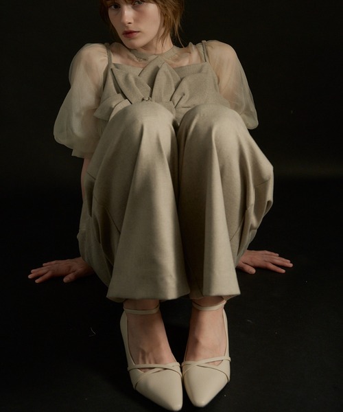 LE'RURE(リルアー)の「Cross design pumps(パンプス・レディース・ベージュ/グレー/ブラック・LL/L/M/S)」の11枚目の写真