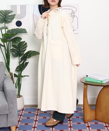 EMAGO 衿花刺繍ワンピース