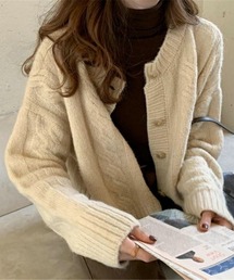 ケーブルニットカーディガン