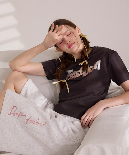 DANGLEDROP(ダングルドロップ)の「DGDP FREEDOMセミクロップ半袖Tシャツチャコール(Tシャツ/カットソー・レディース・その他・FREE)」の15枚目の写真