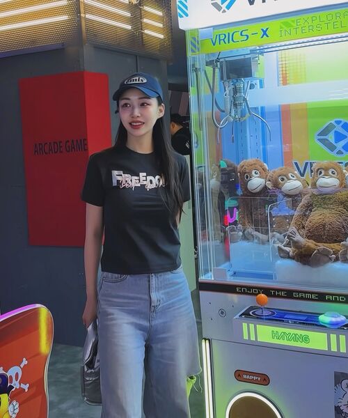 DANGLEDROP(ダングルドロップ)の「DGDP FREEDOMセミクロップ半袖Tシャツチャコール(Tシャツ/カットソー・レディース・その他・FREE)」の2枚目の写真