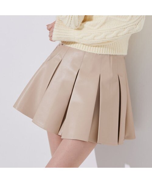 J.JANE(ジェイジェーン)の「ワイドプリーツレザー スカート (ベージュ)(スカート・レディース・ベージュ・XS/S)」の1枚目の写真
