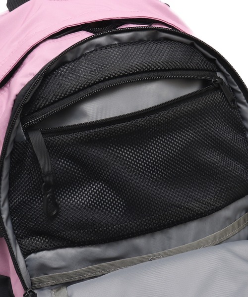 THE NORTH FACE(ザノースフェイス)の「THE NORTH FACE Single Shot / ザ ノース フェイス シングル ショット(バックパック/リュック・メンズ・ネイビー/ベージュ/ピンク・FREE)」の17枚目の写真