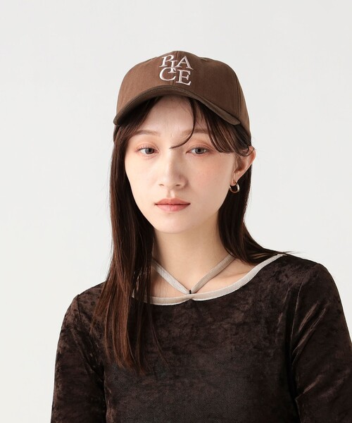 BEAMS HEART(ビームスハート)の「ヘリンボーン 刺繍 キャップ(キャップ・レディース・ブラック/グレー/ブラウン・ONE SIZE)」の1枚目の写真