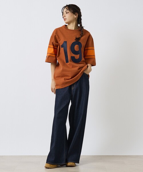 Barbarian（バーバリアン）の「【BARBARIAN / バーバリアン】Crewneck Short ナンバリング / クルーネックショート/ユニセックス（ナンバリング）（Tシャツ/カットソー・メンズ・ライトベージュ/オレンジ・XL/L/M/S）」の4枚目の写真