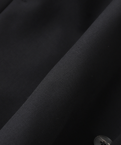 ATON（エイトン）の「ATON（エイトン）WOOL TROPICAL TAILORED JACKET（テーラードジャケット・メンズ・チャコールグレー/ブラック・4/6）」の7枚目の写真