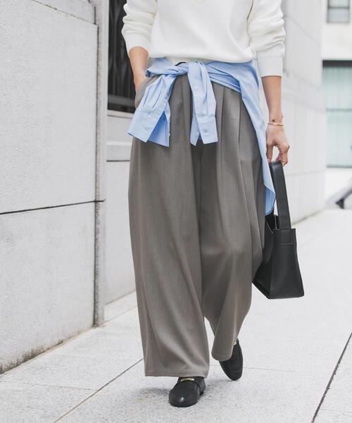 URBAN RESEARCH DOORS（アーバンリサーチドアーズ）の「『仁村紗和さん着用』『UR TECH』完声タックギャザーワイドパンツ（その他パンツ・レディース・ブラック/グレー系その他/チャコールグレー・LARGE/MEDIUM/SMALL）」の15枚目の写真
