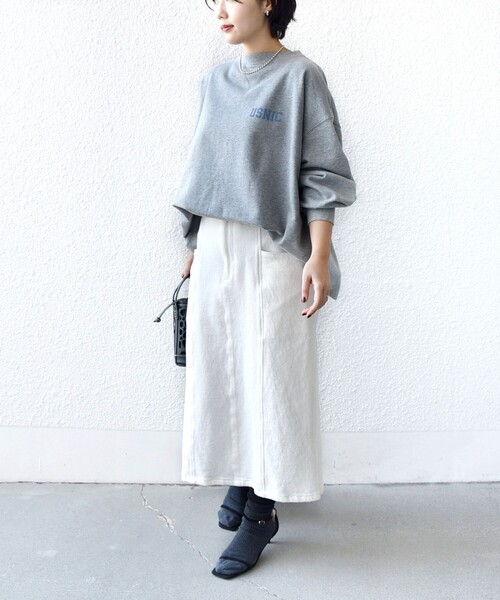 SHIPS（シップス）の「〈手洗い可能〉ルーズ デニム サイド ポケット スカート（デニムスカート・レディース・ネイビー/ホワイト・ONE SIZE）」の4枚目の写真