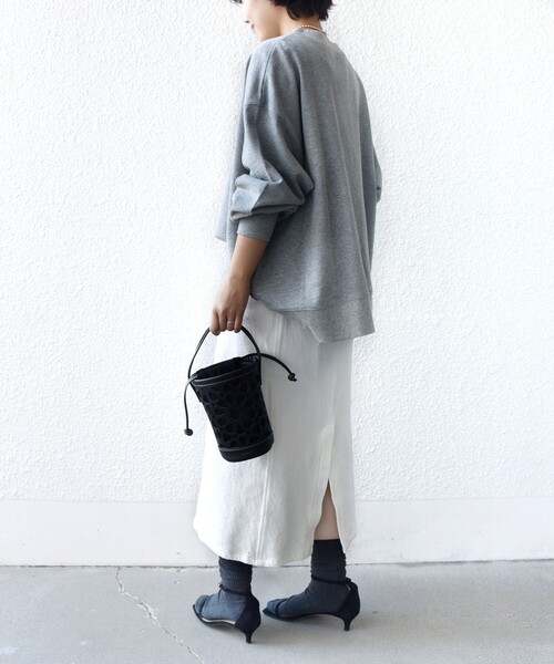 SHIPS（シップス）の「〈手洗い可能〉ルーズ デニム サイド ポケット スカート（デニムスカート・レディース・ネイビー/ホワイト・ONE SIZE）」の5枚目の写真