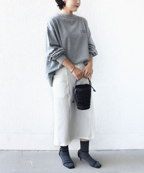 SHIPS（シップス）の「〈手洗い可能〉ルーズ デニム サイド ポケット スカート（デニムスカート・レディース・ネイビー/ホワイト・ONE SIZE）」の7枚目の写真