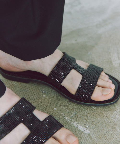 ADAM ET ROPE'（アダムエロペ）の「Iストラップラインストーンサンダル（サンダル・レディース・ブラック/ベージュ/ブラウン/シルバー・36/37/38/39）」の6枚目の写真