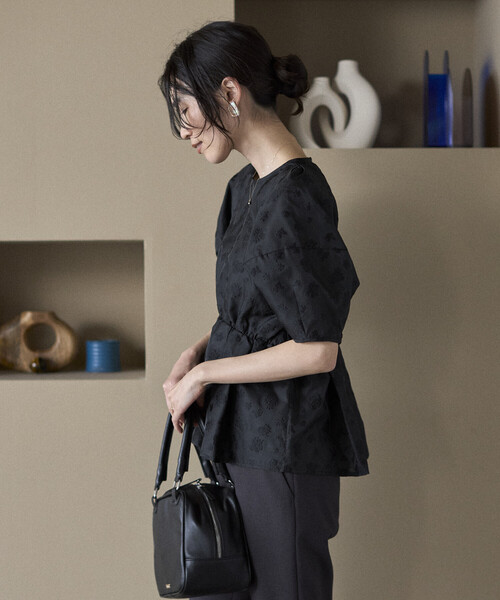 Firsthand（ファーストハンド）の「Firsthand/ファーストハンド フラワー シアージャガード ボリュームスリーブ ペプラムブラウス / 5分袖（シャツ/ブラウス・レディース・ホワイト/その他/ブラック・FREE）」の14枚目の写真