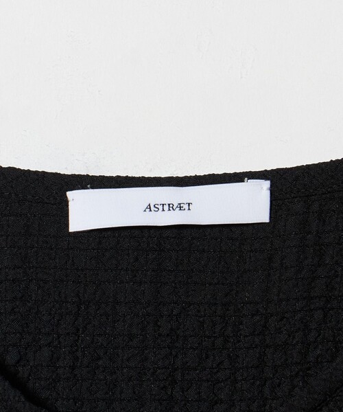 ASTRAET(アストラット)の「<ASTRAET>ペプラム フリルカラー ノースリーブブラウス(シャツ/ブラウス・レディース・ホワイト/ブラック・FREE)」の22枚目の写真