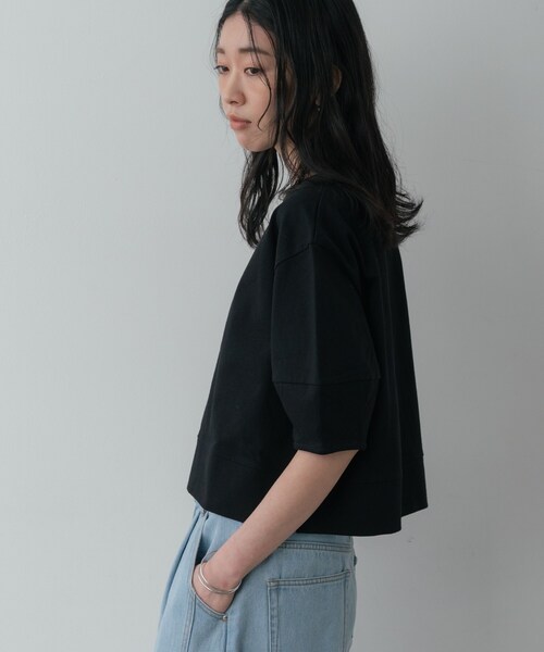 GALLEST（ギャレスト）の「【追加予約】ハーフスリーブフォルムカットソー【マシンウォッシュ／接触冷感】（Tシャツ/カットソー・レディース・オリーブ/レッド系1/ブラック/ホワイト・38）」の21枚目の写真