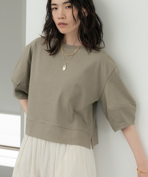 GALLEST（ギャレスト）の「【追加予約】ハーフスリーブフォルムカットソー【マシンウォッシュ／接触冷感】（Tシャツ/カットソー・レディース・オリーブ/レッド系1/ブラック/ホワイト・38）」の12枚目の写真