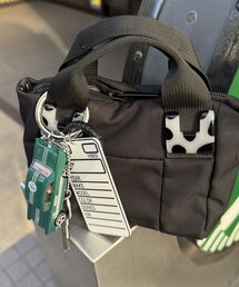 ear PAPILLONNER（イアパピヨネ）の「カーディーラーチャーム（チャーム）」