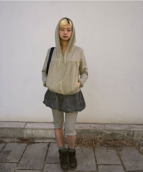 OAFISH(オアフィッシュ)の「Shirring Pocket Hoodie Zip-Up, Pistachio(パーカー・レディース・その他・FREE)」の2枚目の写真