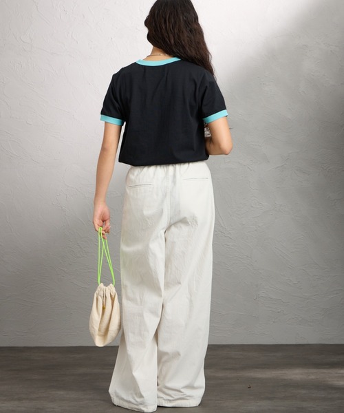 UNIVERSAL OVERALL（ユニバーサルオーバーオール）の「[UNIVERSAL OVERALL/ユニバーサルオーバーオール] 別注 ロゴプリント リンガーTシャツ（Tシャツ/カットソー・レディース・アイボリー/ブルー/ネイビー/ブラック・F）」の21枚目の写真