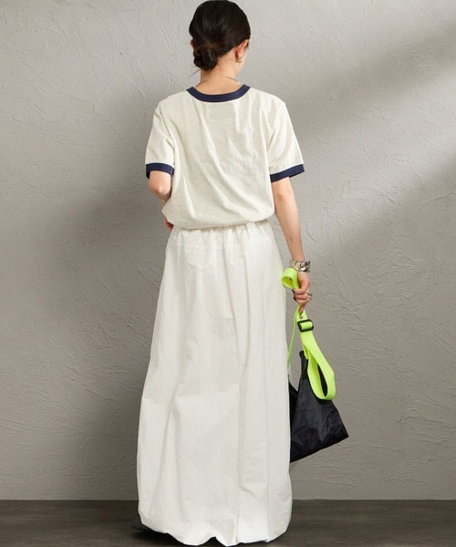 UNIVERSAL OVERALL（ユニバーサルオーバーオール）の「[UNIVERSAL OVERALL/ユニバーサルオーバーオール] 別注 ロゴプリント リンガーTシャツ（Tシャツ/カットソー・レディース・アイボリー/ブルー/ネイビー/ブラック・F）」の12枚目の写真