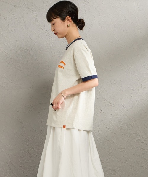 UNIVERSAL OVERALL（ユニバーサルオーバーオール）の「[UNIVERSAL OVERALL/ユニバーサルオーバーオール] 別注 ロゴプリント リンガーTシャツ（Tシャツ/カットソー・レディース・アイボリー/ブルー/ネイビー/ブラック・F）」の14枚目の写真