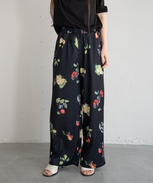hwyl（ヒュイル）の「フルーツ柄プリント ワイドパンツ（その他パンツ）」