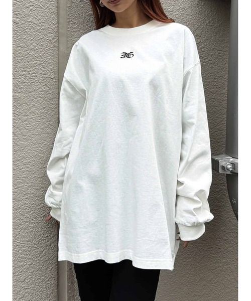 EGOIST（エゴイスト）の「フロント刺繍ユニセックスロンT（Tシャツ/カットソー・レディース・ホワイト/ブラック・FREE）」の2枚目の写真