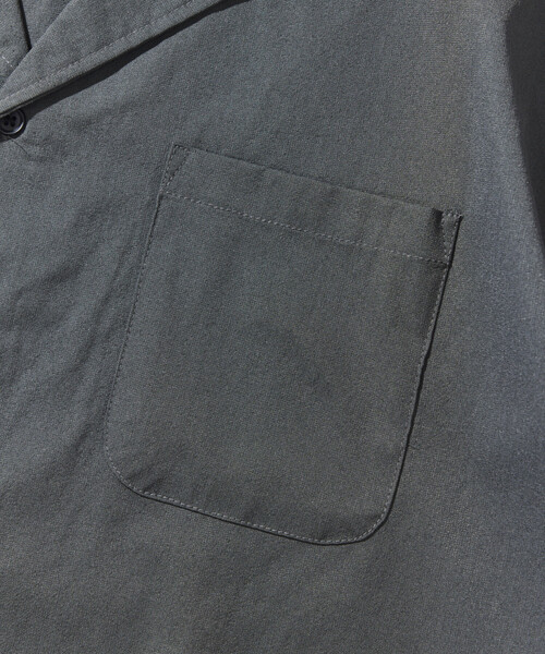 Firsthand（ファーストハンド）の「Firsthand/ファーストハンド ビッグシルエット ドライフロー ショートスリーブシャツ / セットアップ対応（シャツ/ブラウス・メンズ・ブラック/チャコールグレー・MEDIUM/LARGE）」の13枚目の写真