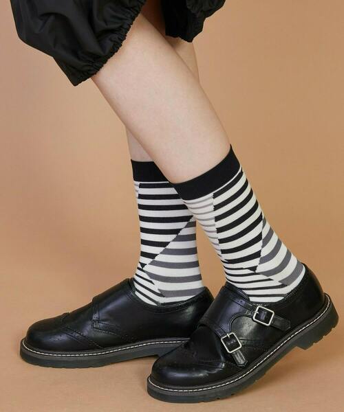 FRAPBOIS(フラボア)の「クワトロボーダーソックス(ソックス/靴下・レディース・ブルー/ブラック/イエロー・FREE)」の13枚目の写真