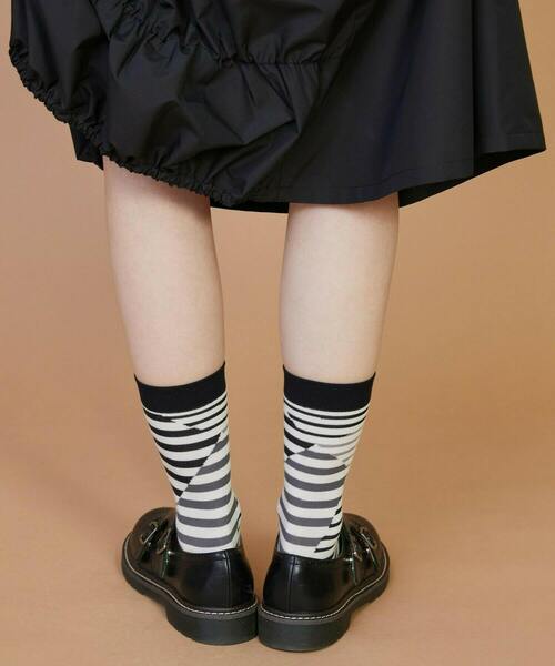 FRAPBOIS(フラボア)の「クワトロボーダーソックス(ソックス/靴下・レディース・ブルー/ブラック/イエロー・FREE)」の14枚目の写真