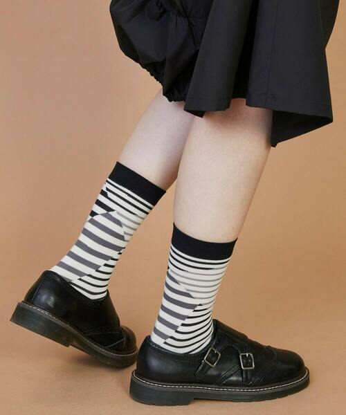 FRAPBOIS(フラボア)の「クワトロボーダーソックス(ソックス/靴下・レディース・ブルー/ブラック/イエロー・FREE)」の15枚目の写真