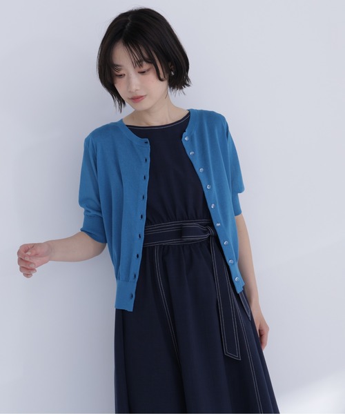 NATURAL BEAUTY BASIC(ナチュラルビューティーベーシック)の「クリアボタンシアーカーディガン(カーディガン/ボレロ・レディース・ピンク/ブラック/ブルー系その他/オフホワイト・フリ-)」の14枚目の写真