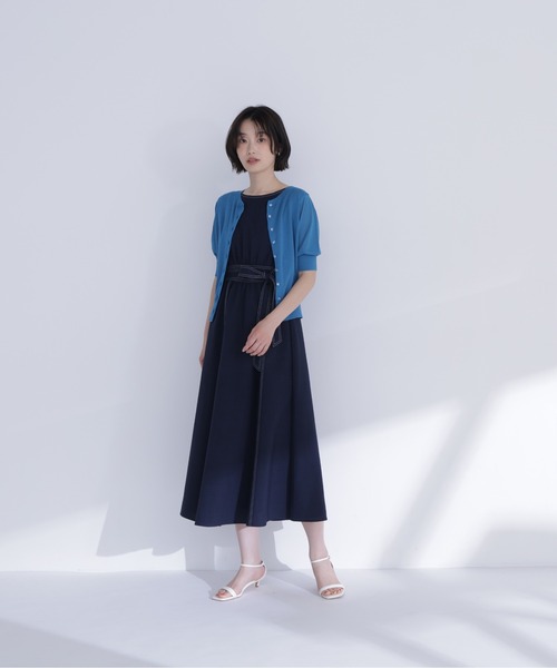 NATURAL BEAUTY BASIC(ナチュラルビューティーベーシック)の「クリアボタンシアーカーディガン(カーディガン/ボレロ・レディース・ピンク/ブラック/ブルー系その他/オフホワイト・フリ-)」の15枚目の写真