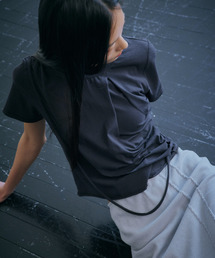 BEKSI（ベクシ）の「DRAPE LAYERED T-SHIRT, CHARCOAL（Tシャツ/カットソー）」