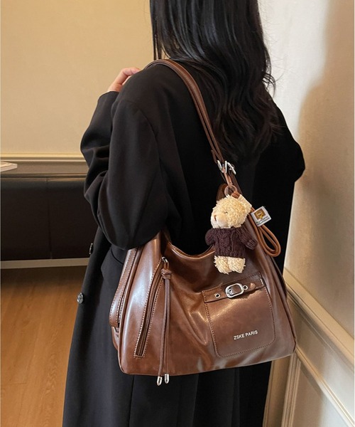 LA VORAGINE(ラ ヴォラジネ)の「大容量フロントポケット フェイクレザーリュック ショルダートートバッグ(バックパック/リュック・レディース・ブラック/ダークブラウン/ブラウン・FREE)」の8枚目の写真