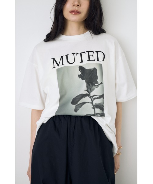 AZUL by moussy(アズールバイマウジー)の「フォトプリントTシャツ(Tシャツ/カットソー・レディース・ホワイト/ライトブラック・SMALL/MEDIUM)」の15枚目の写真